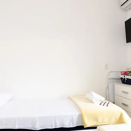 아파트먼트 앤 룸 카펠리카 게스트하우스 3*