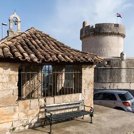 Guest house And Kapelica 3*